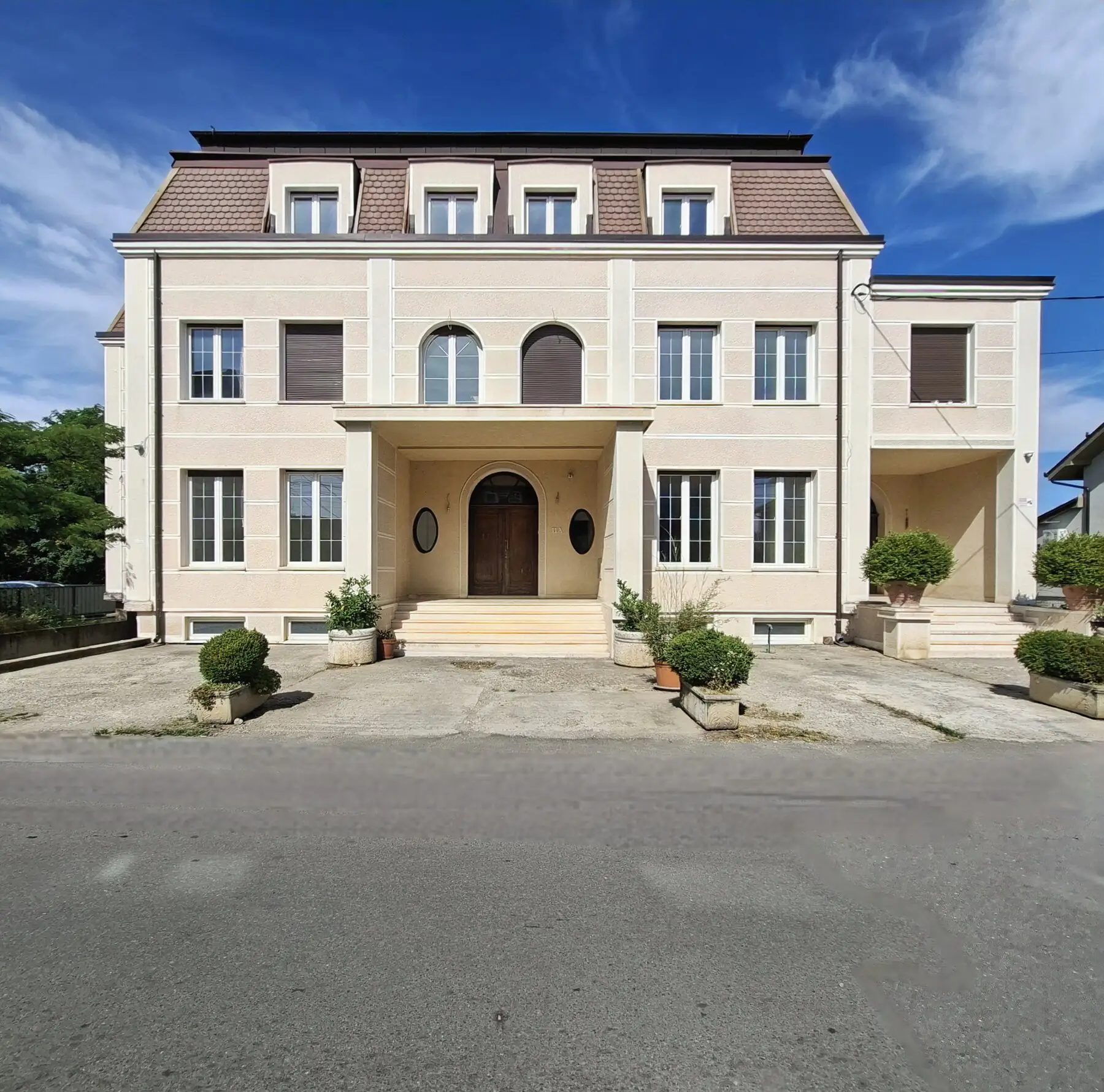 Priora House, fasada